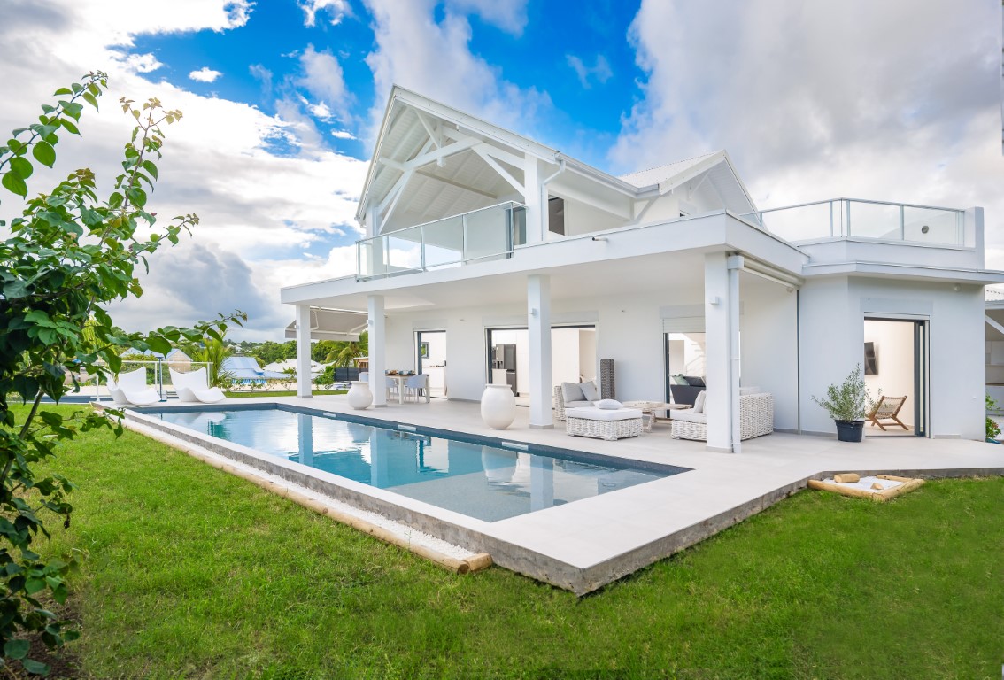 Louez une villa de luxe avec piscine à Saint-François : vacances inoubliables en Guadeloupe